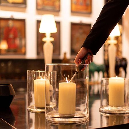Sofitel Frankfurt Opera Hotel Франкфурт на Майн Екстериор снимка A candle being lit