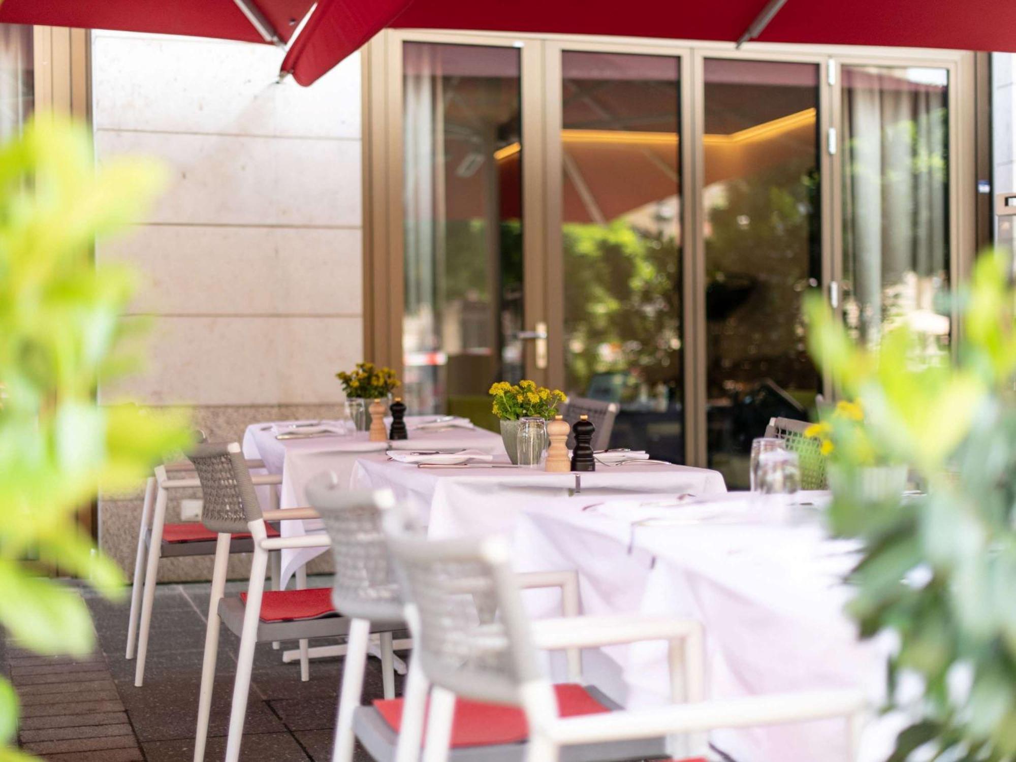 Sofitel Frankfurt Opera Hotel Франкфурт на Майн Екстериор снимка Restaurant
