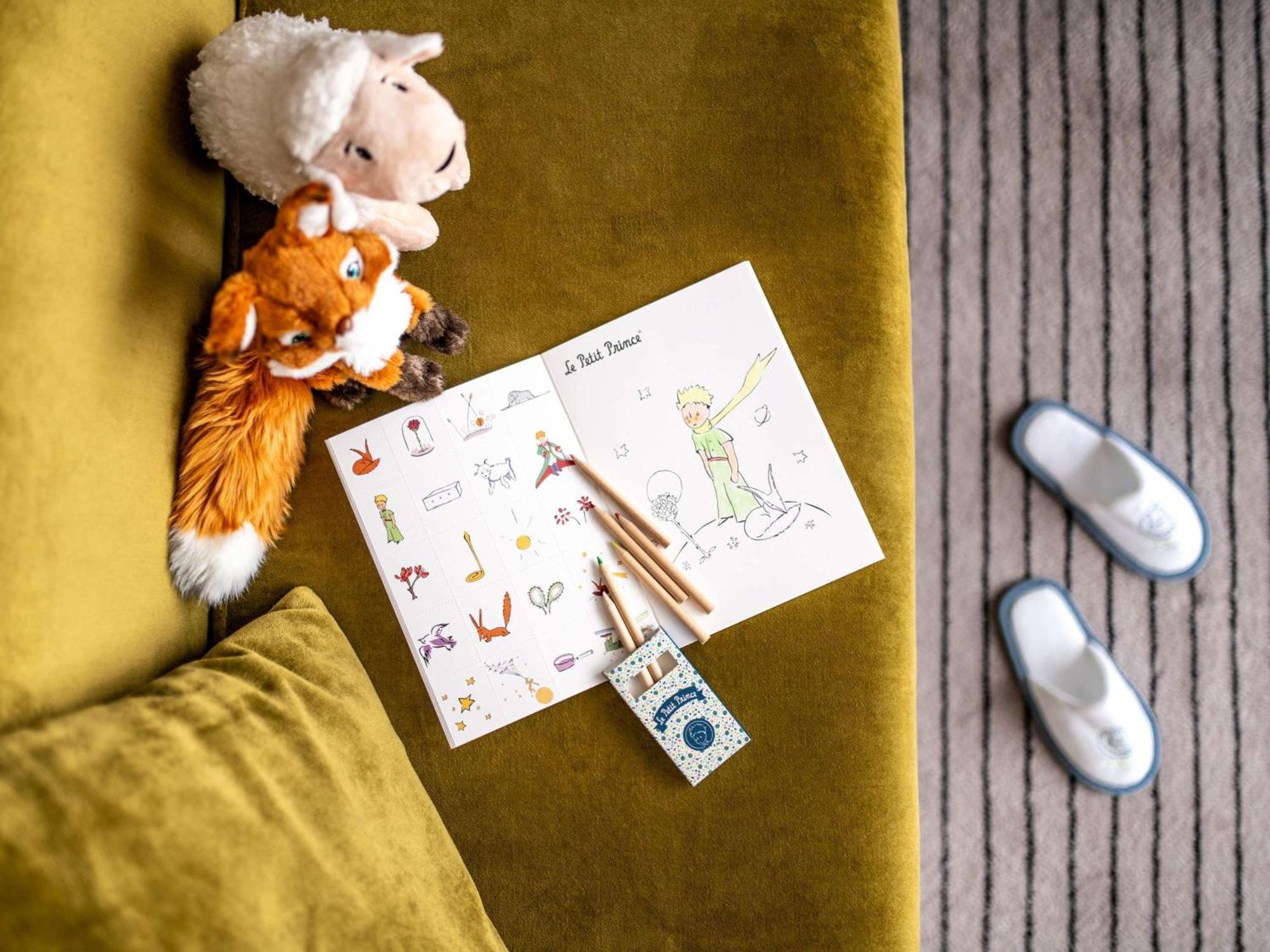 Sofitel Frankfurt Opera Hotel Франкфурт на Майн Екстериор снимка A colouring book